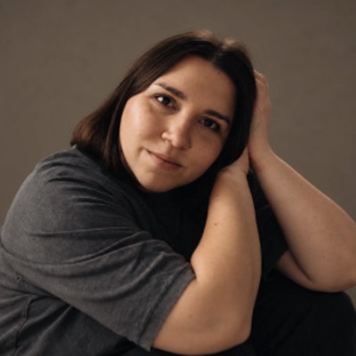Alina Pashniuk headshot